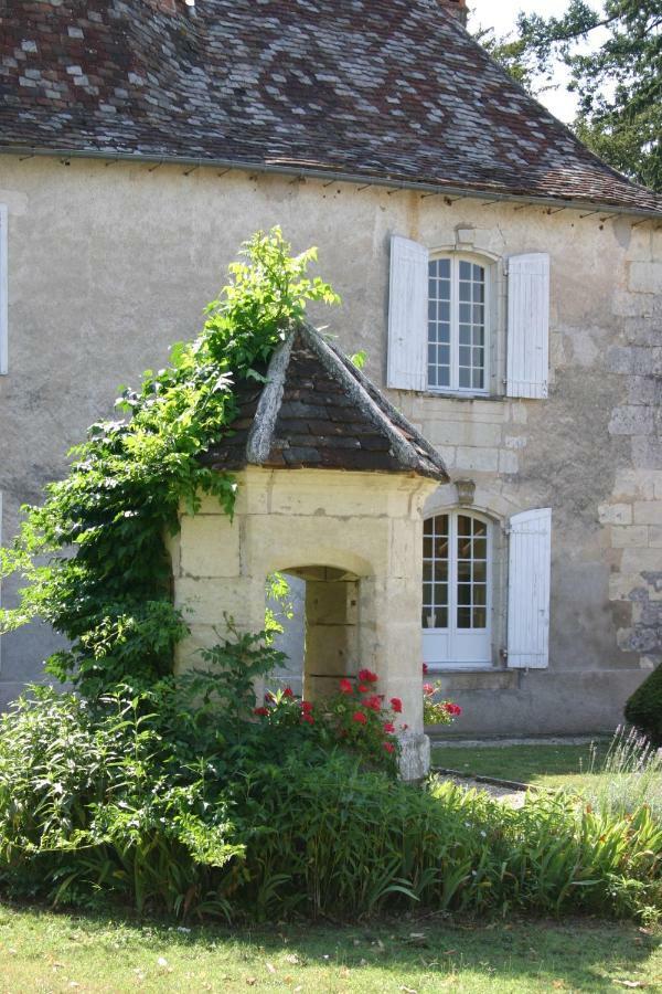 Chateau La Gentilhommiere Du Puits Notre-Dame 30 Rue De L'Eglise 24110 Saint Leon Sur L'Isle Bagian luar foto