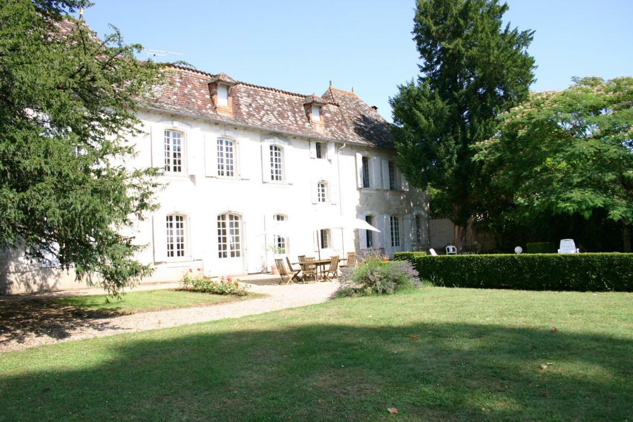 Chateau La Gentilhommiere Du Puits Notre-Dame 30 Rue De L'Eglise 24110 Saint Leon Sur L'Isle Bagian luar foto